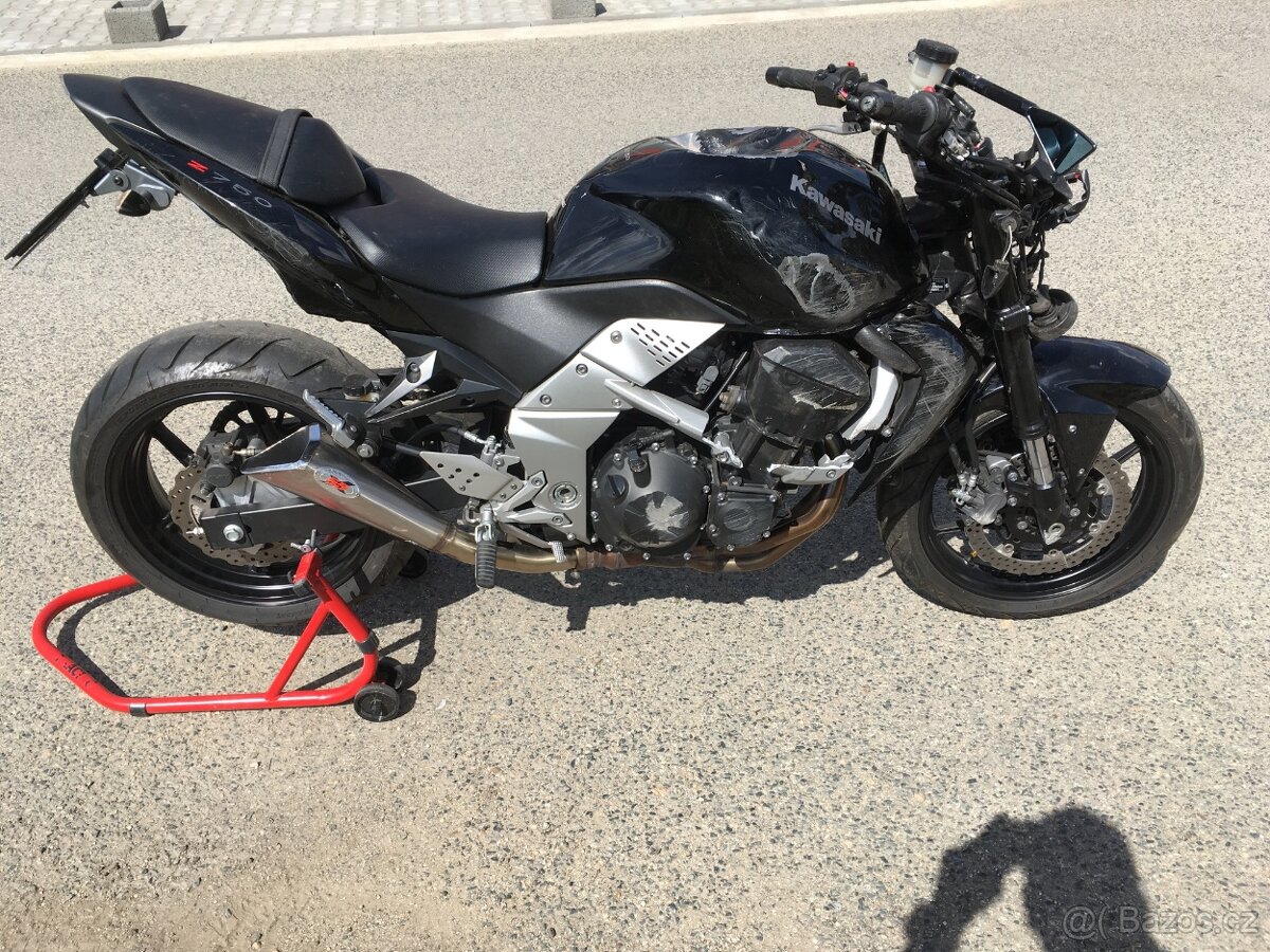Rozprodam na nahradni dily kawasaki Z750 r.2010 (2007-2013) - 6