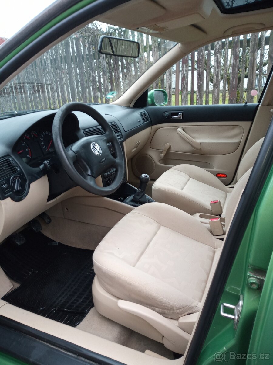 VW Golf 1,4 16V Nová STK - 6