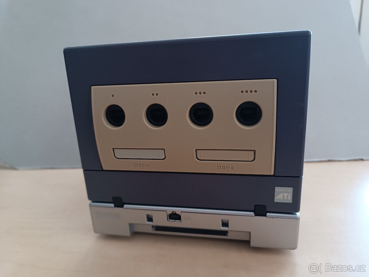Nintendo GameCube + Game Boy Player - 6