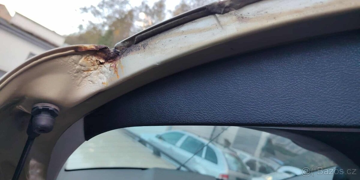 prodám 5.vrata na VW Golf 4 Variant a VW Bora Variant - 6