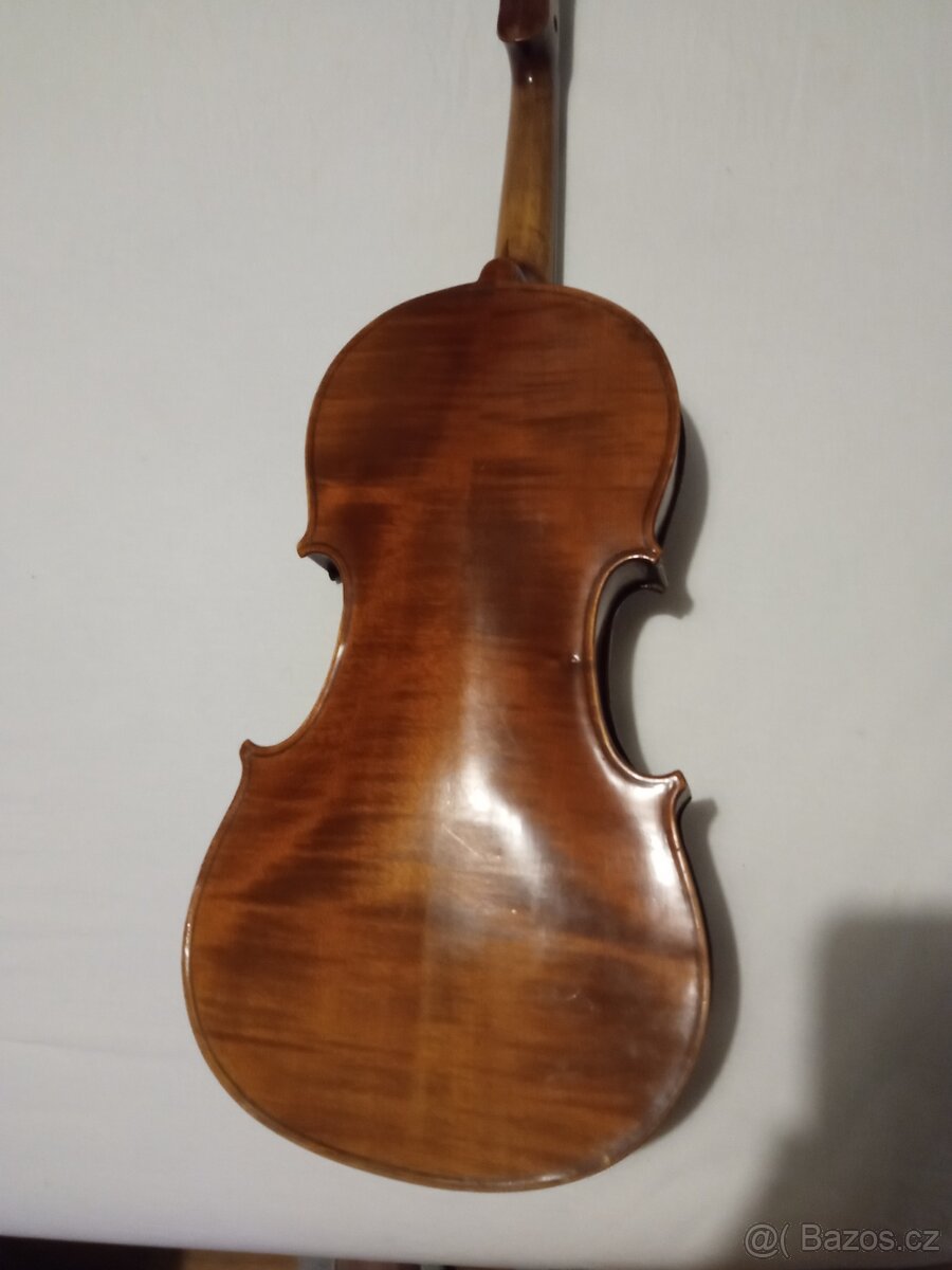 Celé housle na opravu - 6