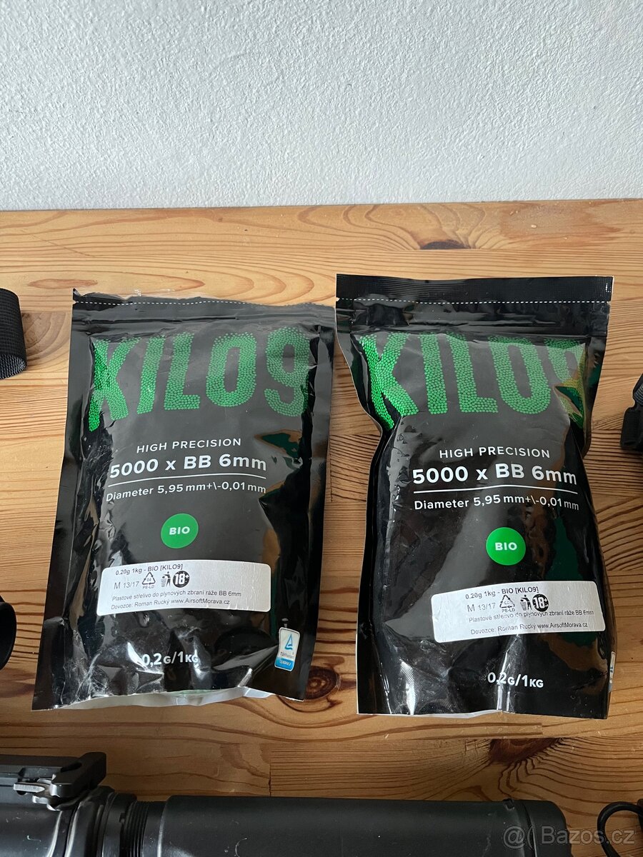 Airsoft M4 + výbava - 6