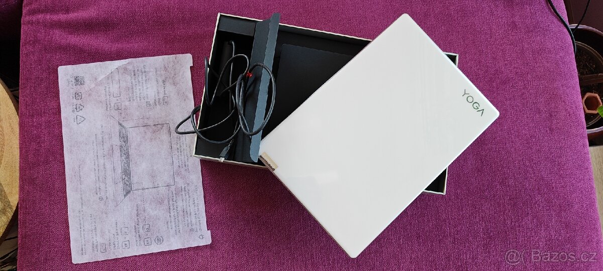 Lenovo YOGA SLIM 9 14IAP7 - 6