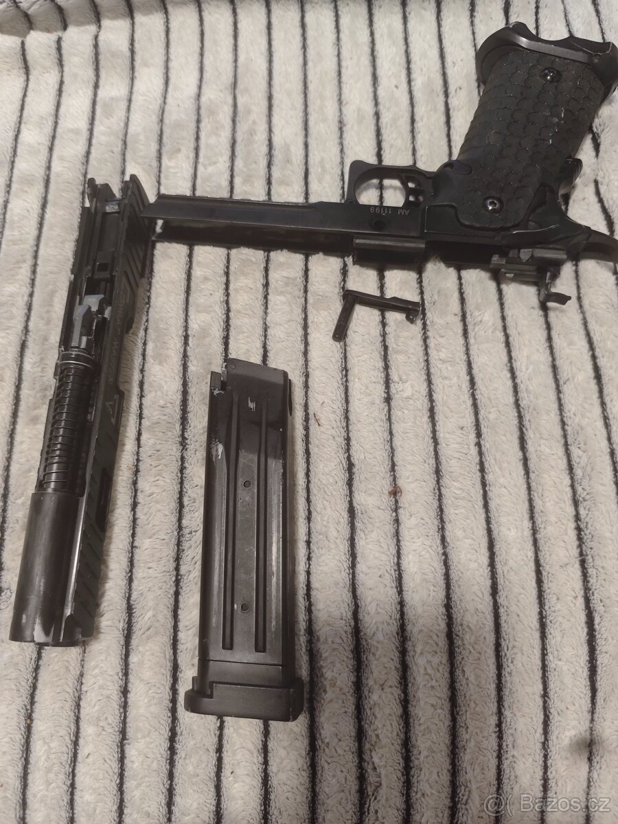 Airsoftová pistole - 6