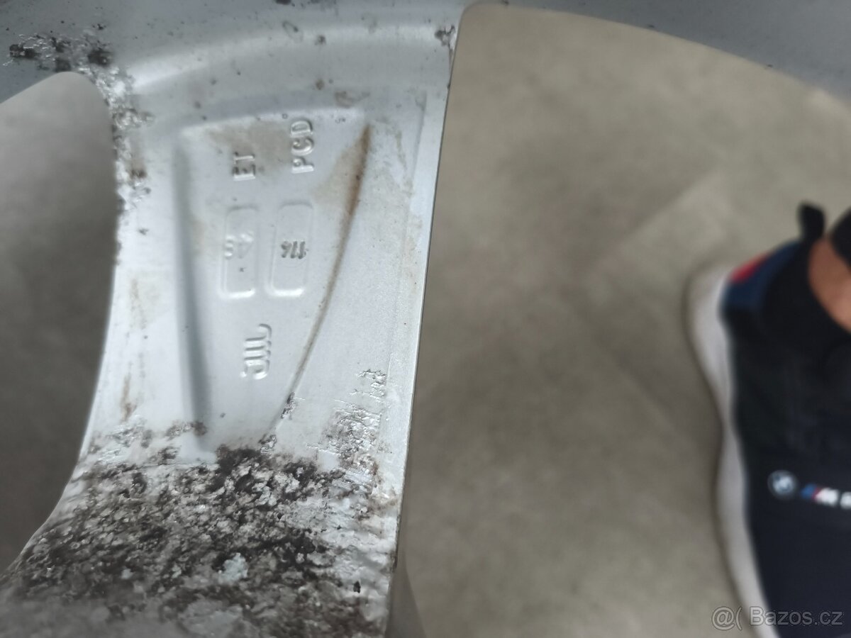 Alu kola Dezent R17 Kia 5x114.3 - 6