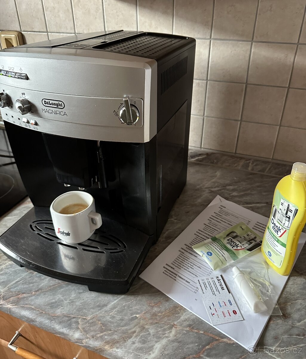 automatický kávovar DELONGHI ESAM 02.110.SB - TOP - - 6