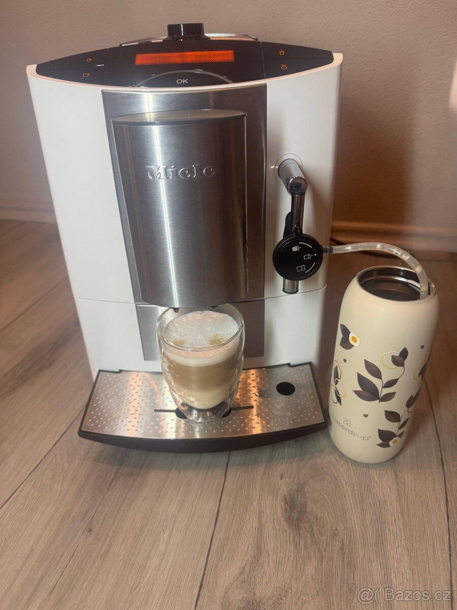 Automatický kávovar Miele na presso a mléčnou pěnu - 6