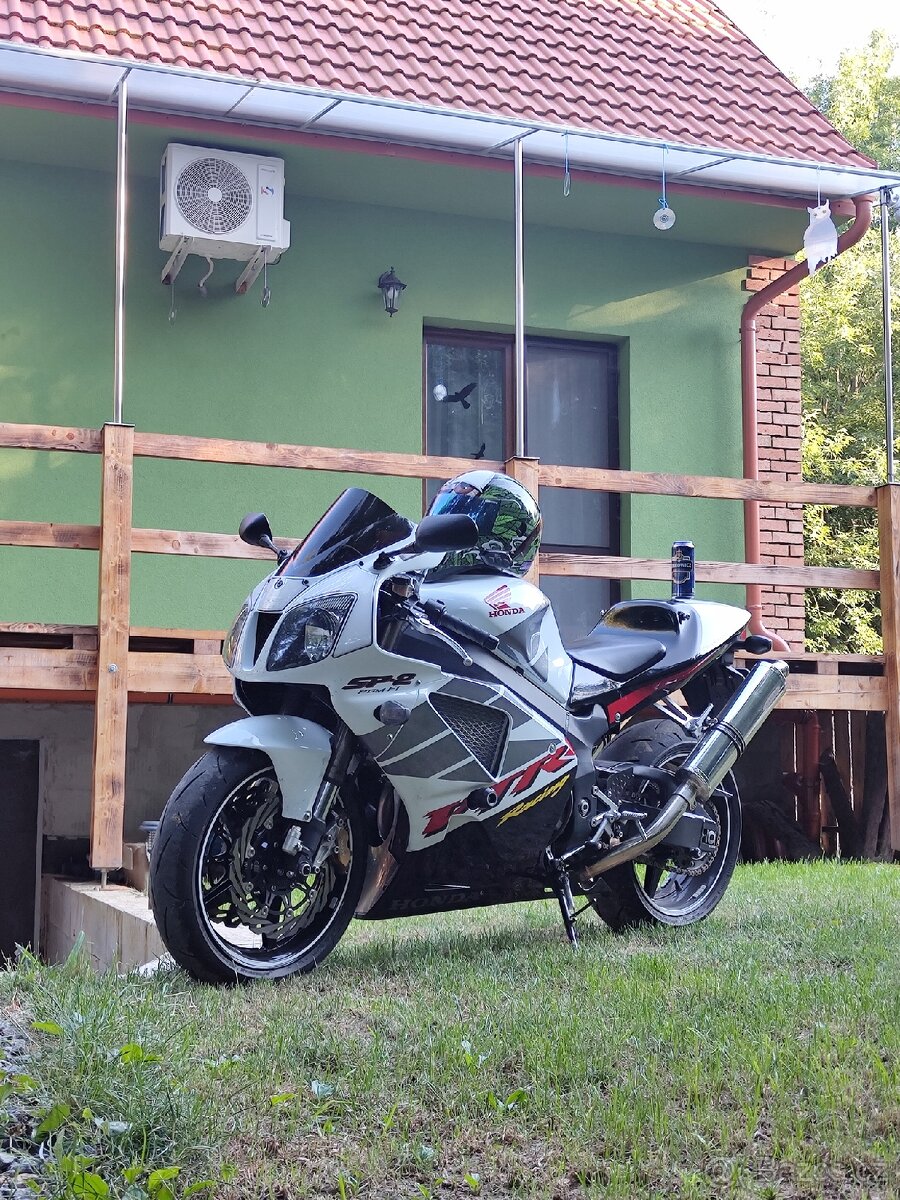 Honda VTR SP2 2005 USA verze - 6