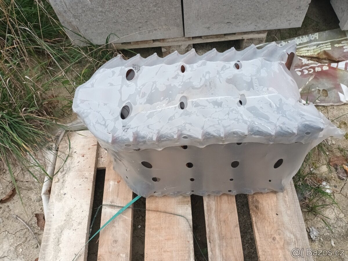 Prodám střešní doplňky z nerealizované garáže. - 6