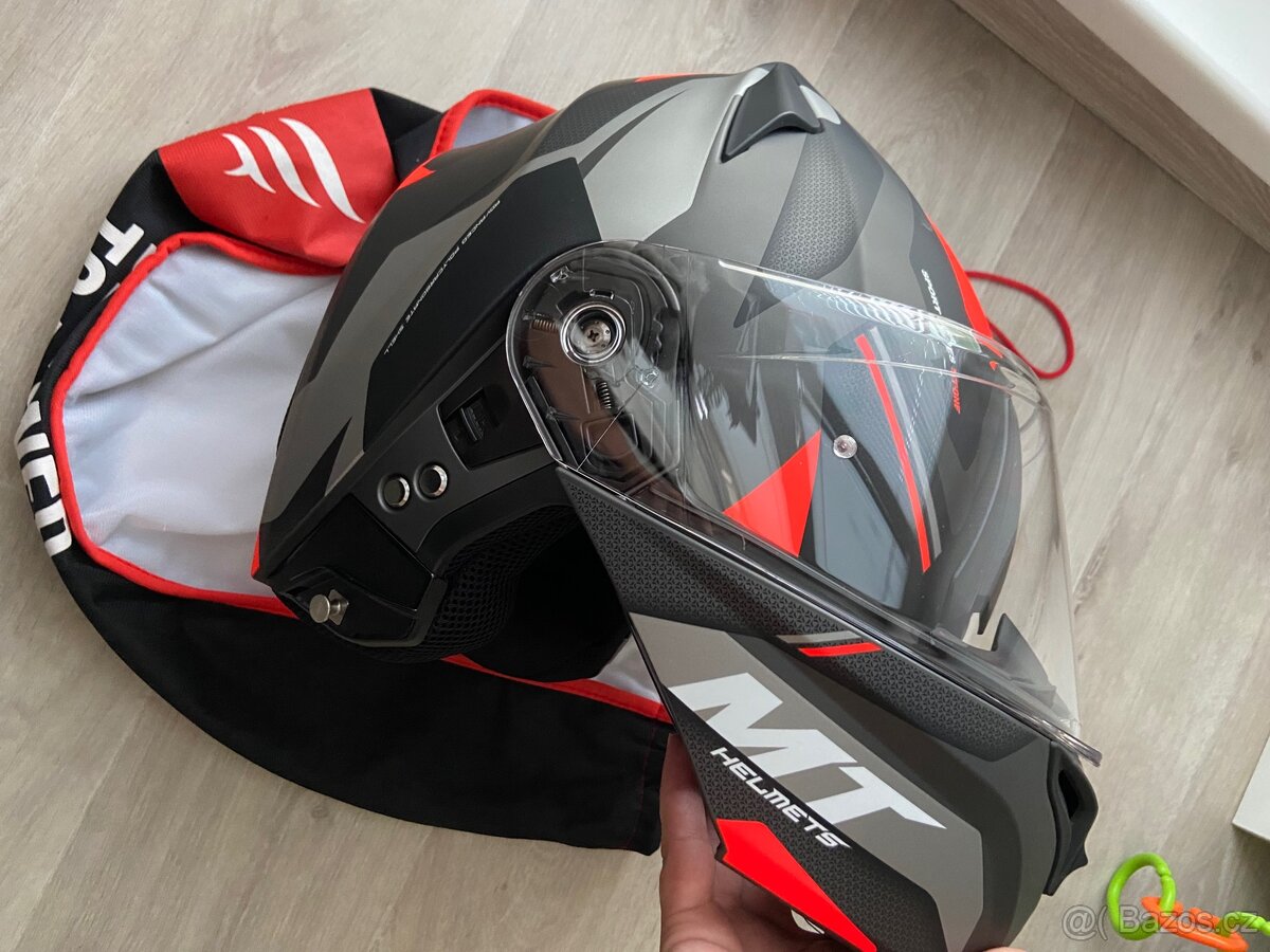 Výklopná přilba MT - 6