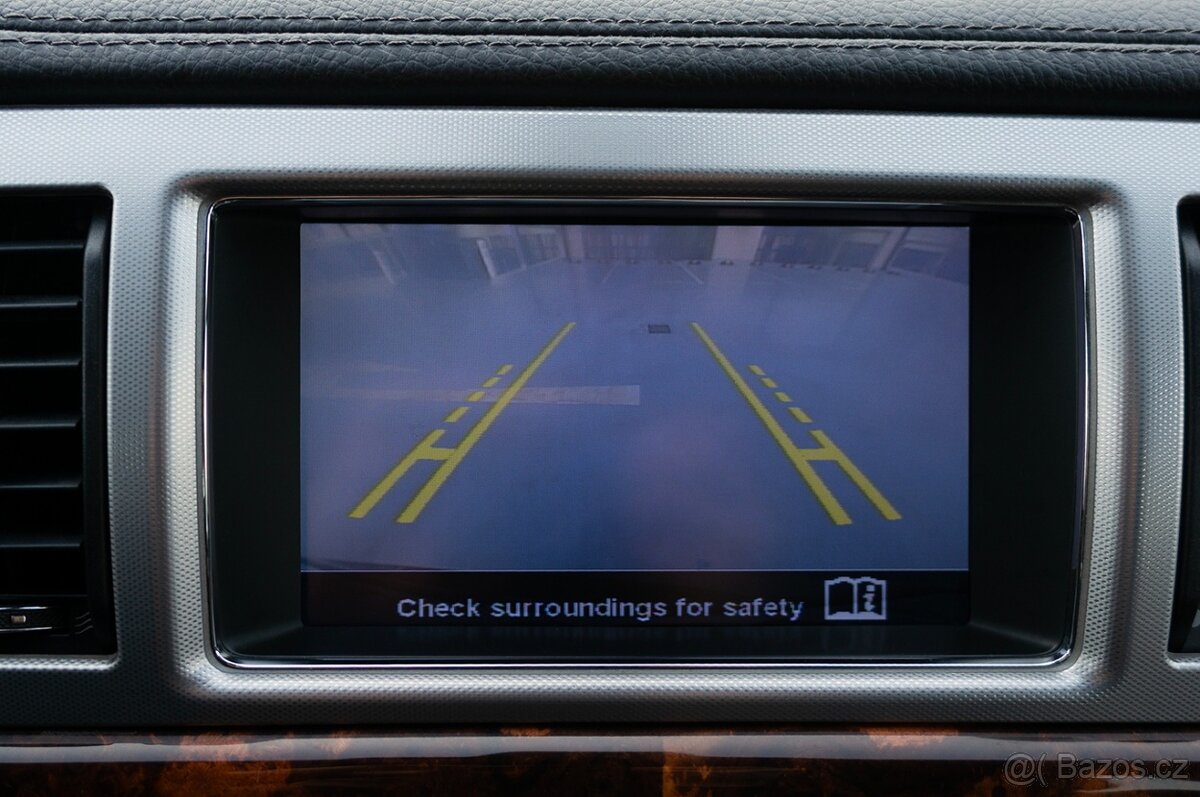 Jaguar XF 2.2D Sportbrake - 6