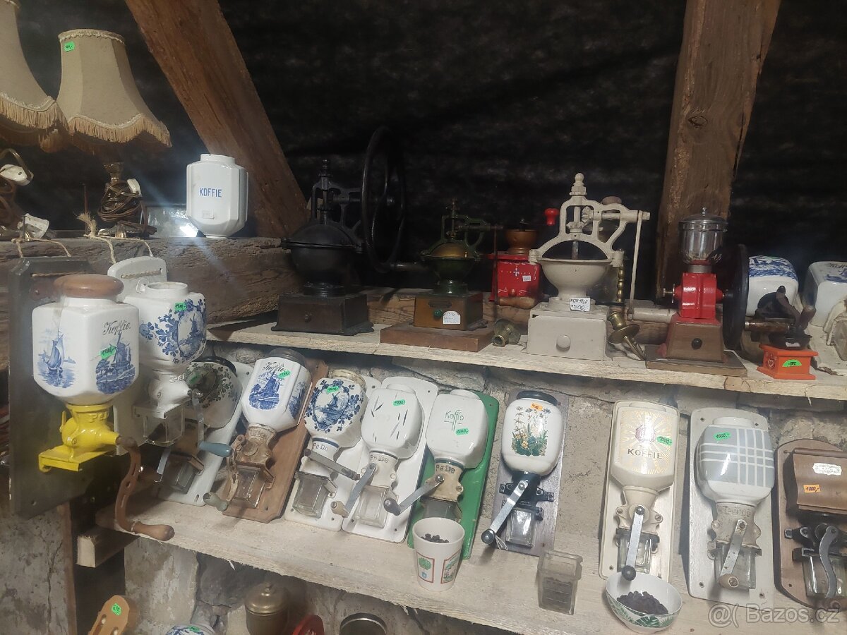 Starý PORCELANOVÝ MLÝNEK na kavu - 6