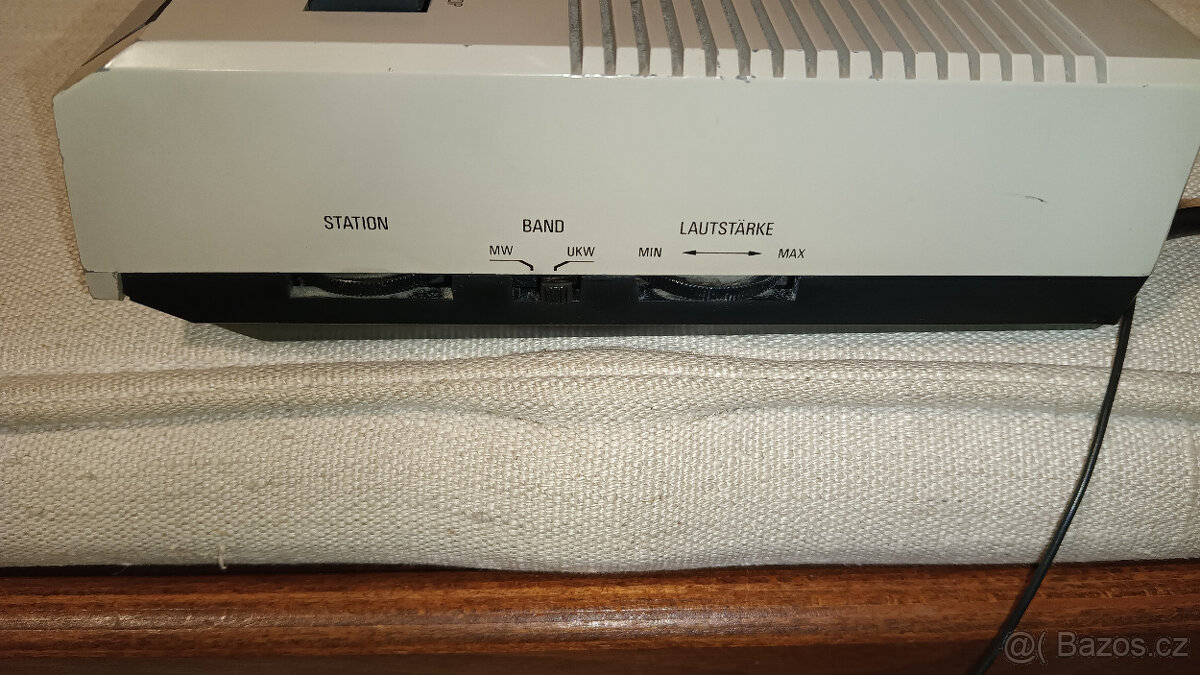 Prodám rádio cassette budík Zn.SABA - 6