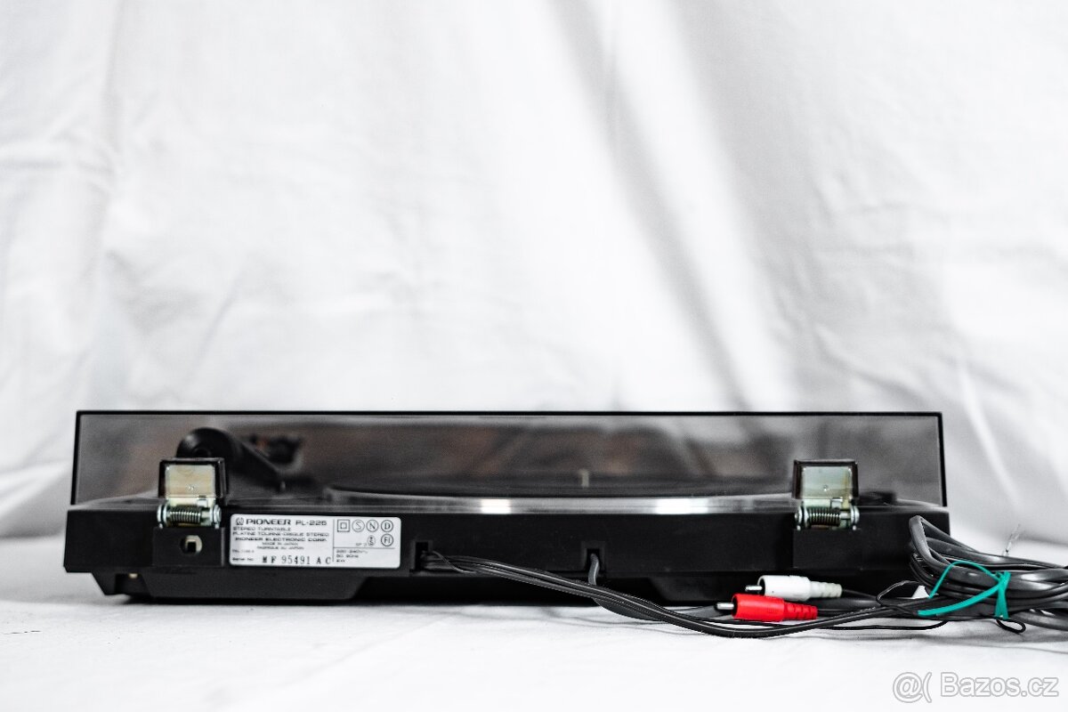 Gramofon PIONEER - 6