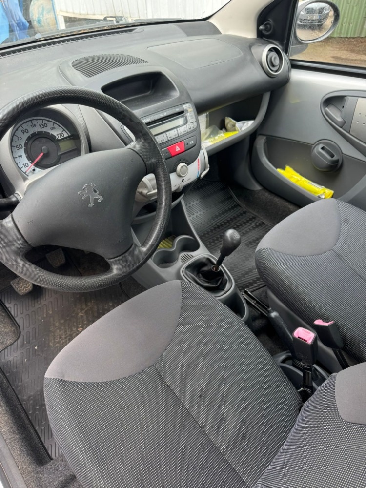 PEUGEOT 107, 1.0 i , najeto 24 tis. km - 6