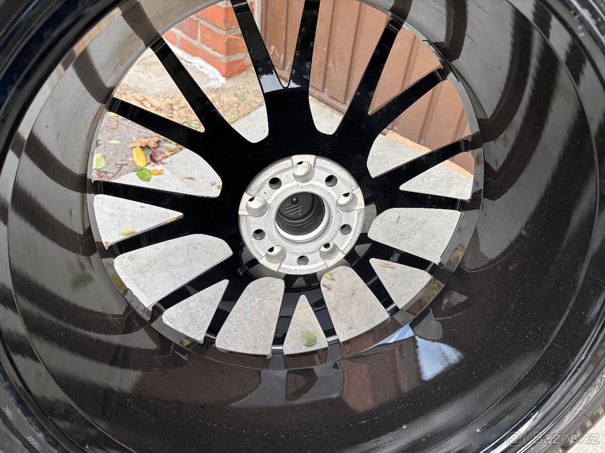 Mercedes E53 W214 originál Zimní Michelin - 6