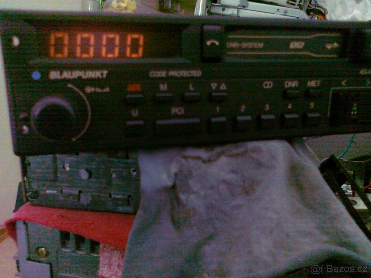 Prodám autorádio BLAUPUNKT - 6