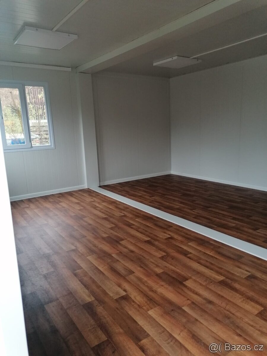 Sestava z obytných kontejnerů - 6