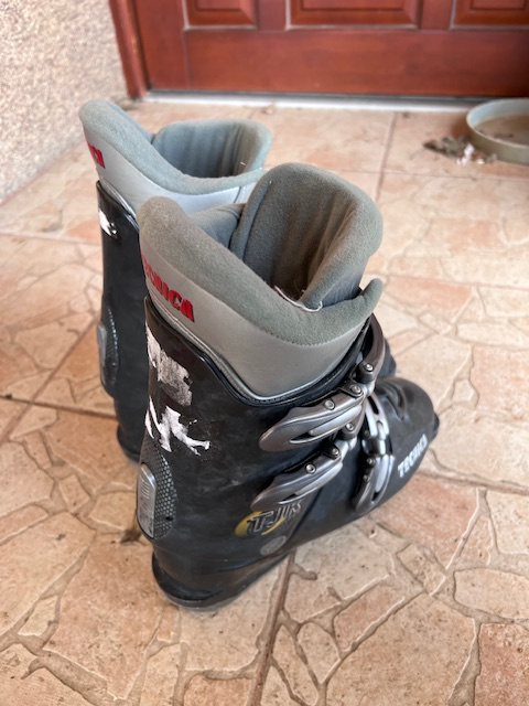 Prodám dětské lyže HEAD 130cm, vázání TYROLIA + boty TECNICA - 6