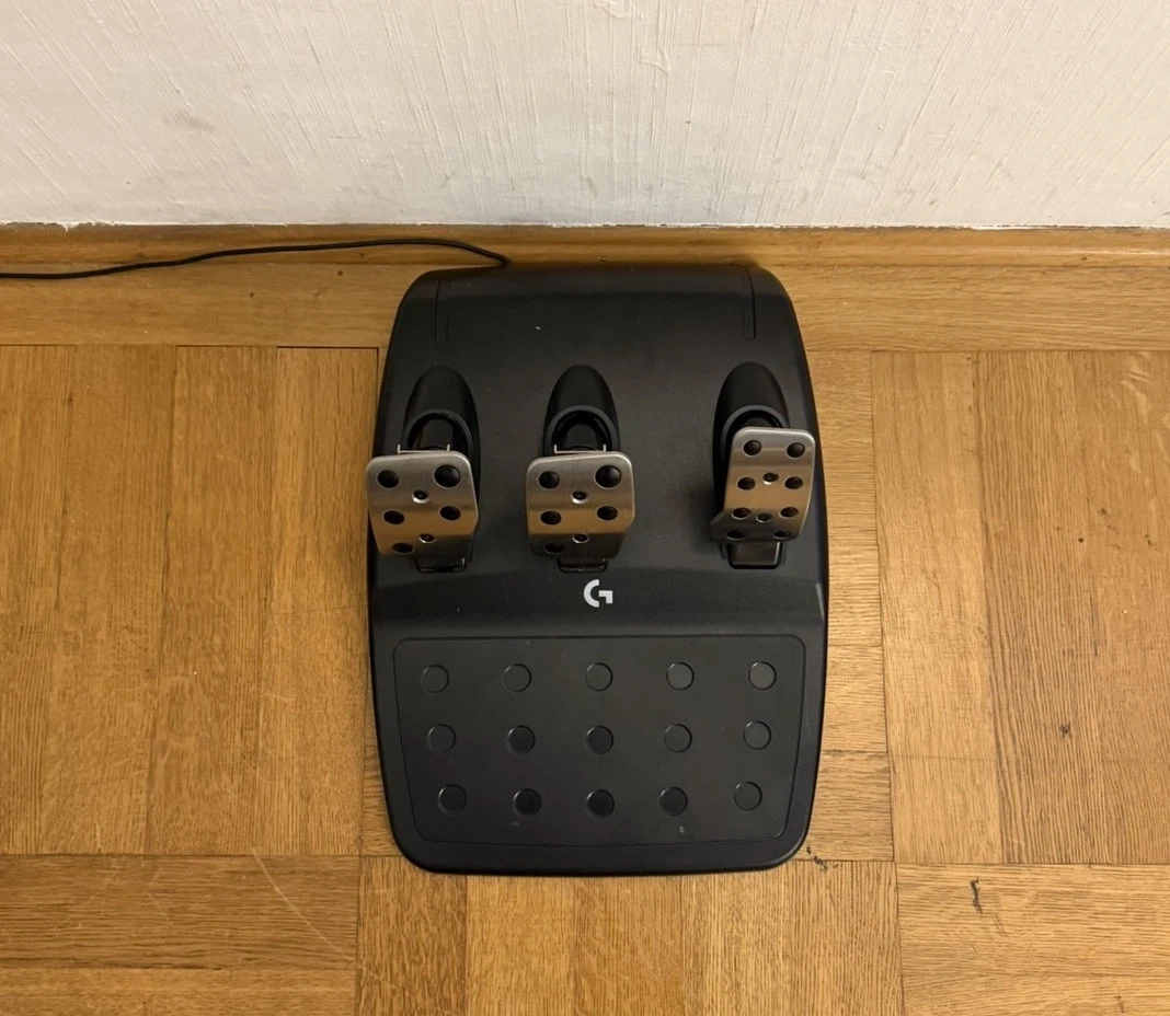 Volant Logitech G923 Trueforce - 6