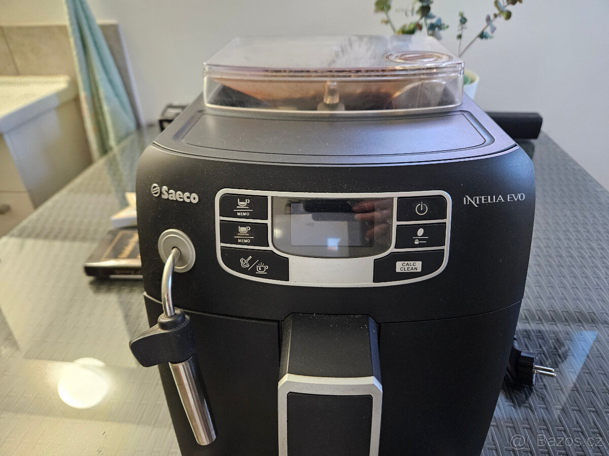 Kávovar Philips Saeco INTELIA EVO - 6