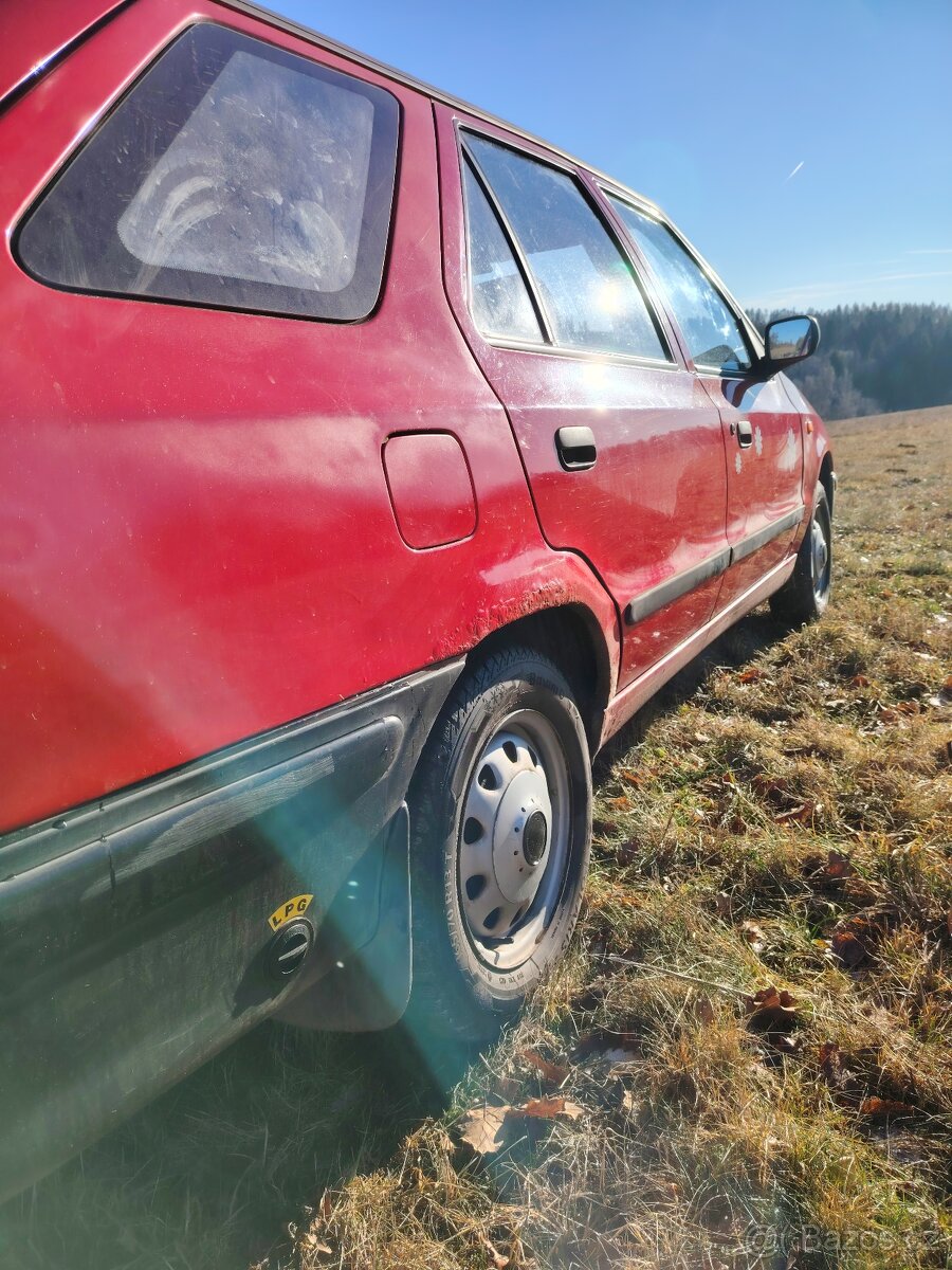 Felicia 1.3 LXI COMBI BA+LPG - 6