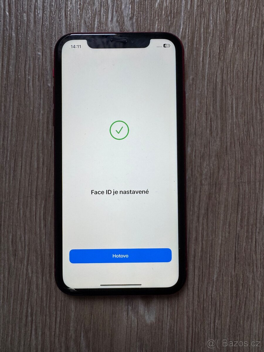 Apple iPhone Xr 64GB Červený - 6