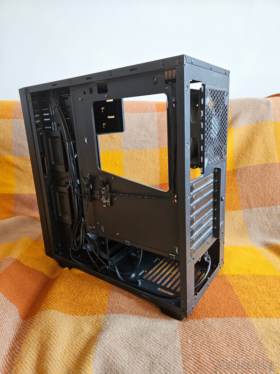 SilentiumPC Aquarius M60W Pure Black - 6