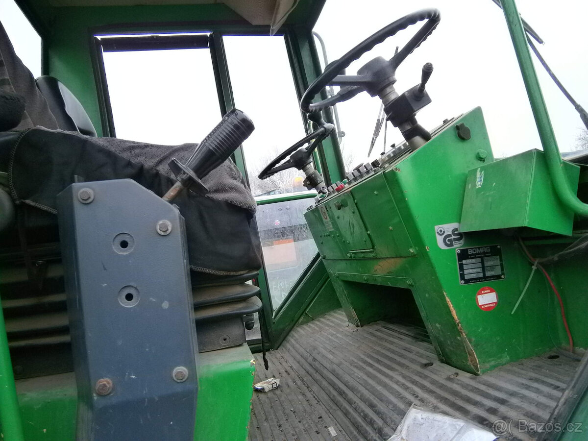 NEPOJÍZDNÝ 10t válec kloub Bomag BW164 AD problém elektro - 6