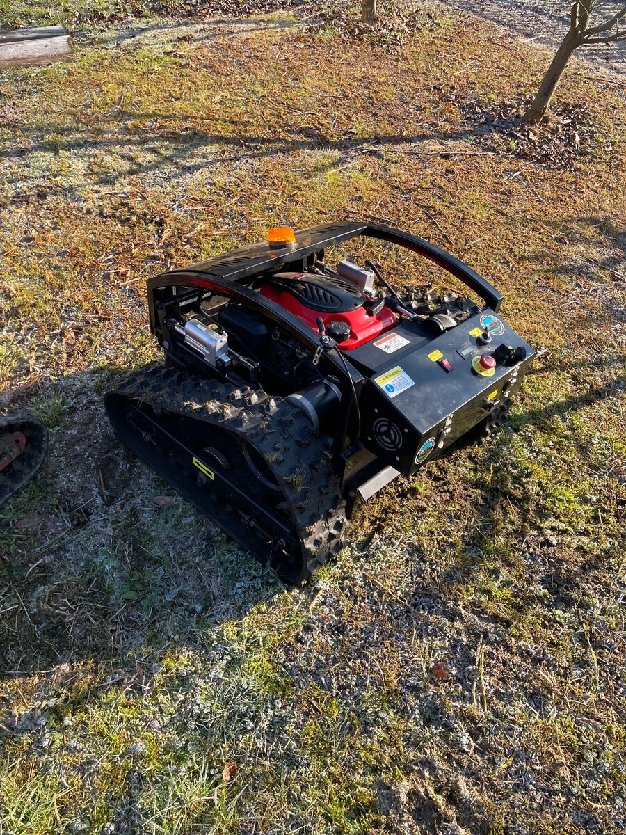 Svahová pasová sekačka – dálkové ovládání - 6