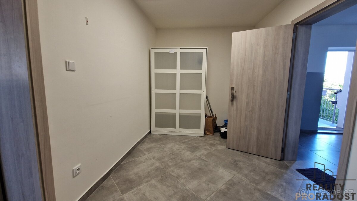 Pronájem moderního bytu 2+kk (55 m²) v centru Hodonína – níz - 6