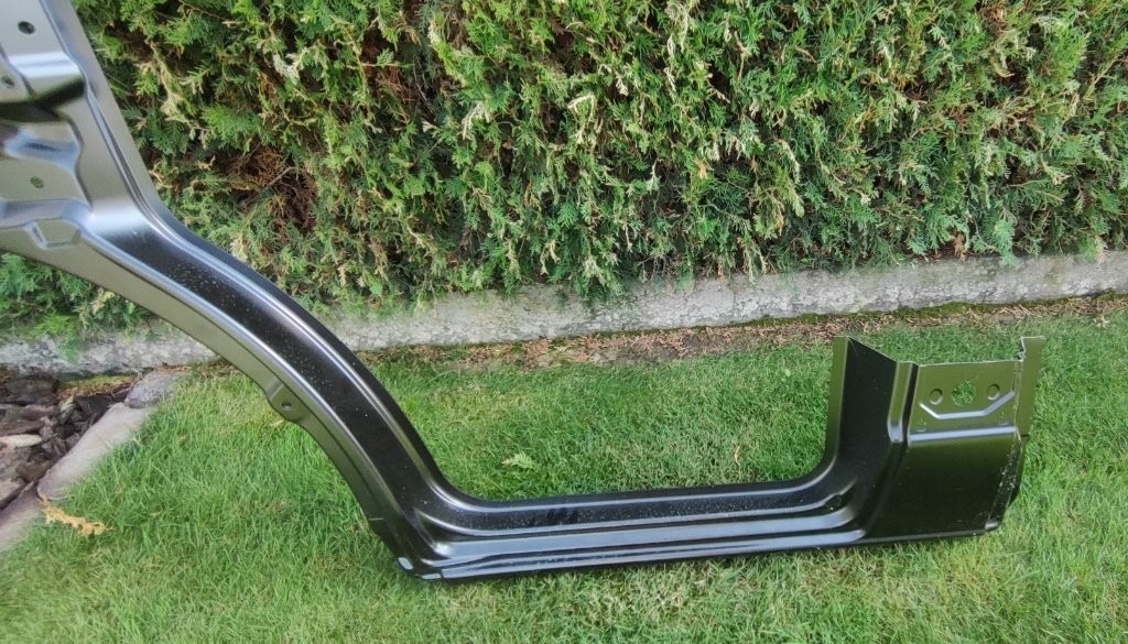 Mercedes Sprinter W907 W910 - Prah podbeh stlpik - 6