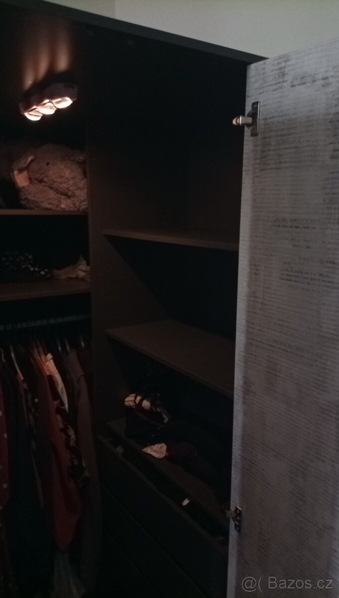 Prodám asko rohovou skříň. - 6