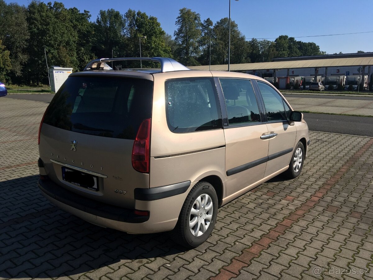 Peugeot 807; 2,2l; 94kW - 6