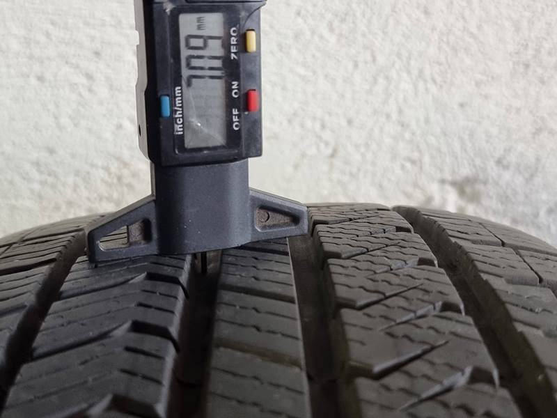 Celoroční Vredestein 225 60 17 - 6