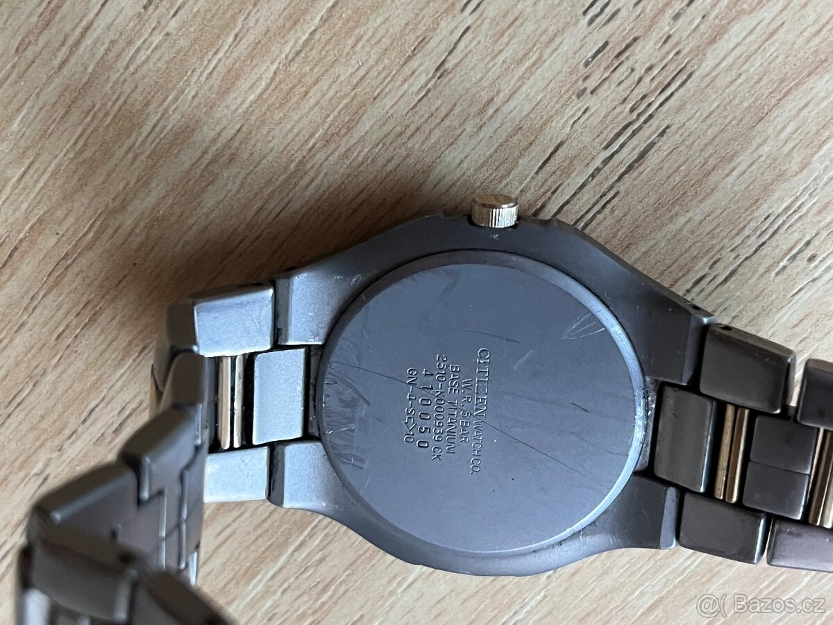 CItizen Titanium hodinky - 6