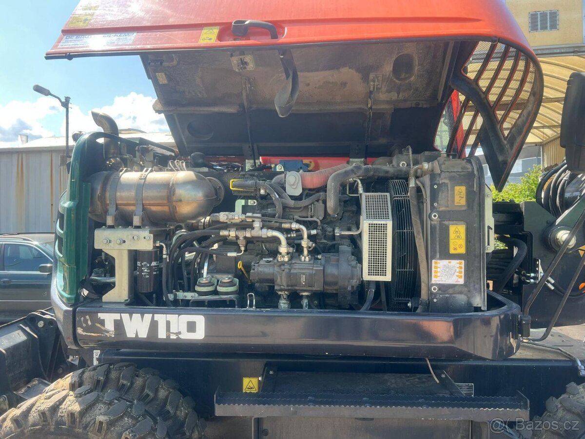 Kolové rypadlo Schaeff TW 110 - 6