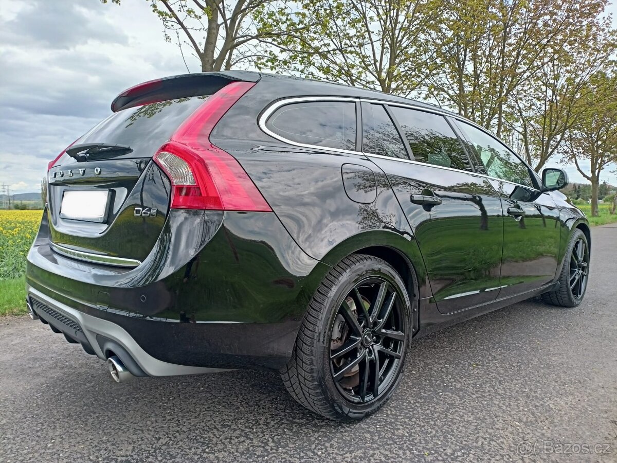 Volvo V60, 2.4 D6 162 kW AWD R-DESIGN HYBRID TWIN ENGINE - 6