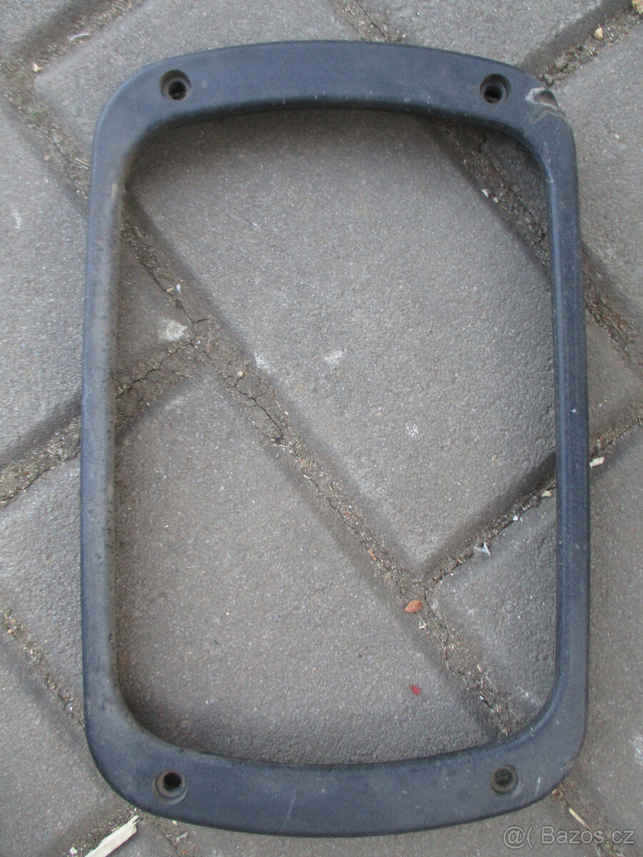 Zadní kryt světla s rámečkem JAWA 350/640, ČZ 180 - 6