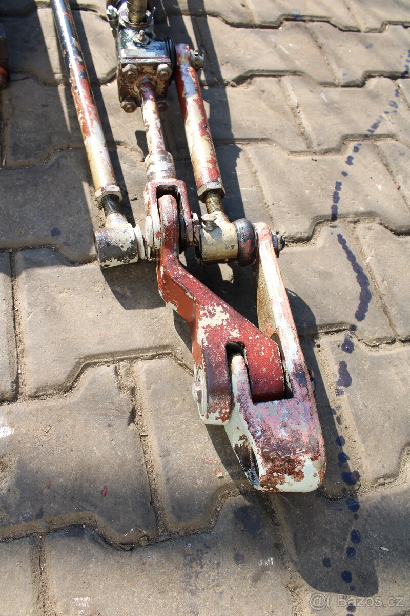 Zetor 6911 posilovač řízení - 6