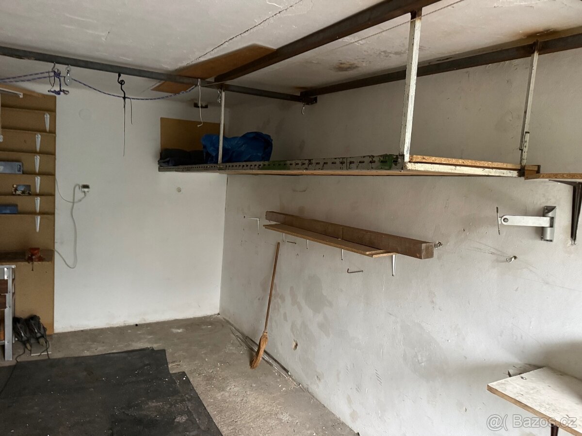 Pronajmu garáž ul. Garážnická - 6