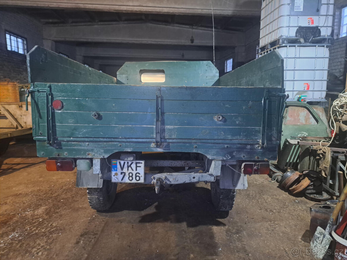 UAZ 3303 valník - 6