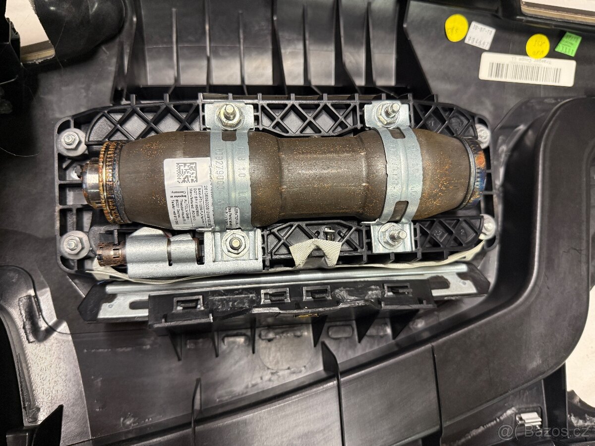 Kompletni airbagova sada + palubni deska - Audi A7 - 6