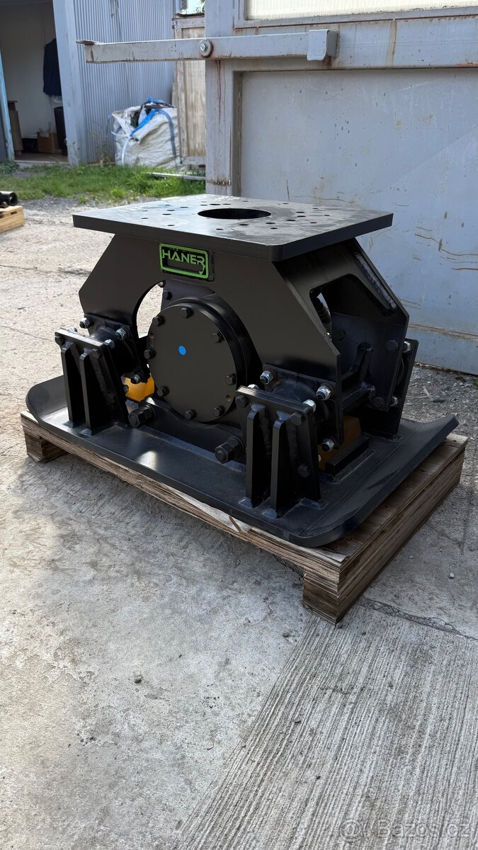 Vibrační deska na bagr pro bagry 4-8t - 6