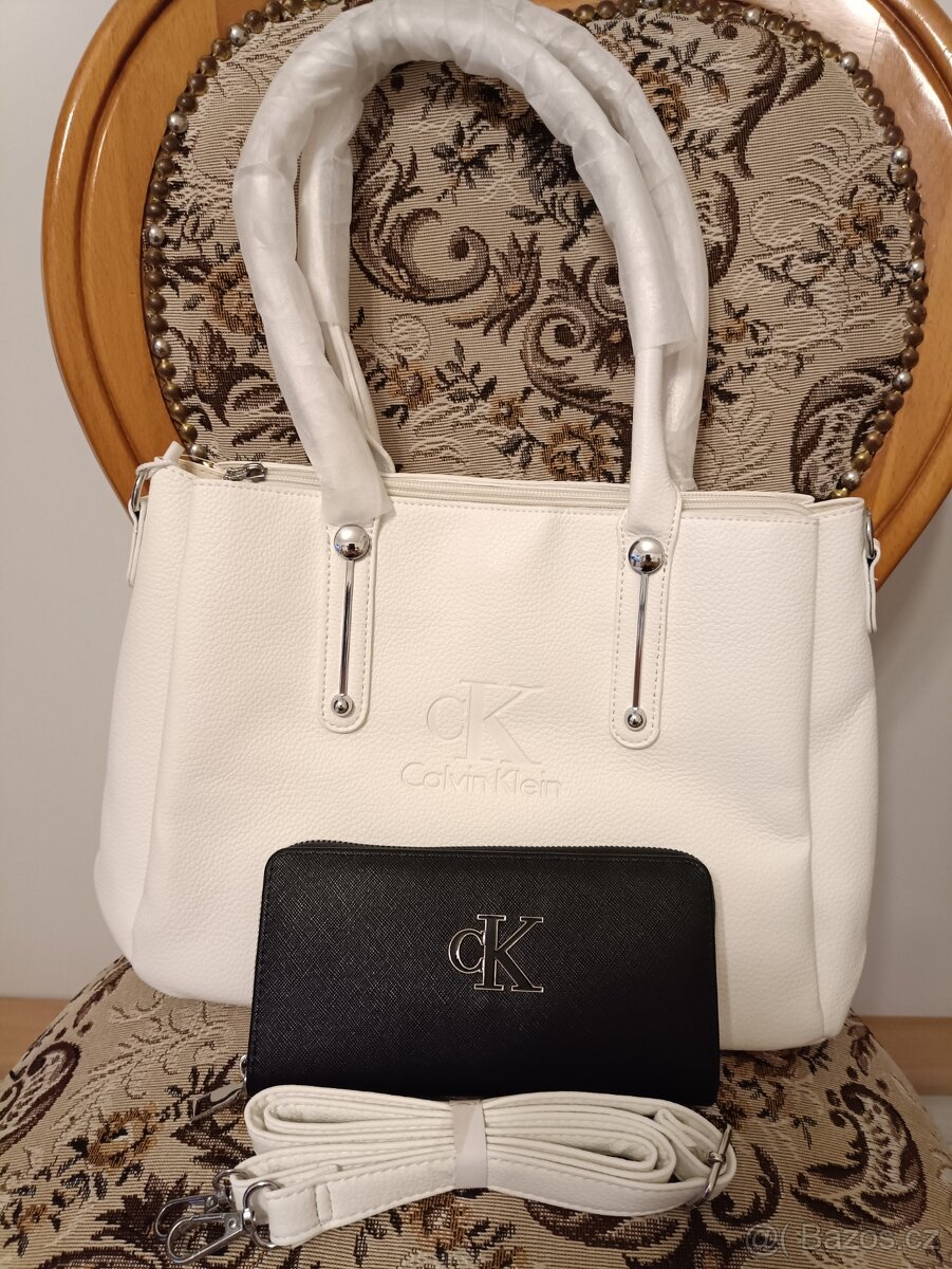 Kabelka Calvin Klein s peněženkou a popruhem. - 6