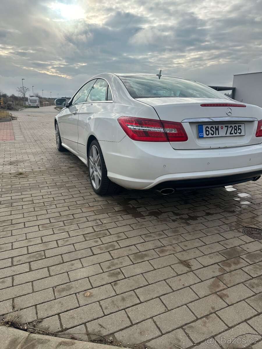 Mercedes Benz E coupe 350cdi, AMG paket, 170kW, 2. Majitel - 6
