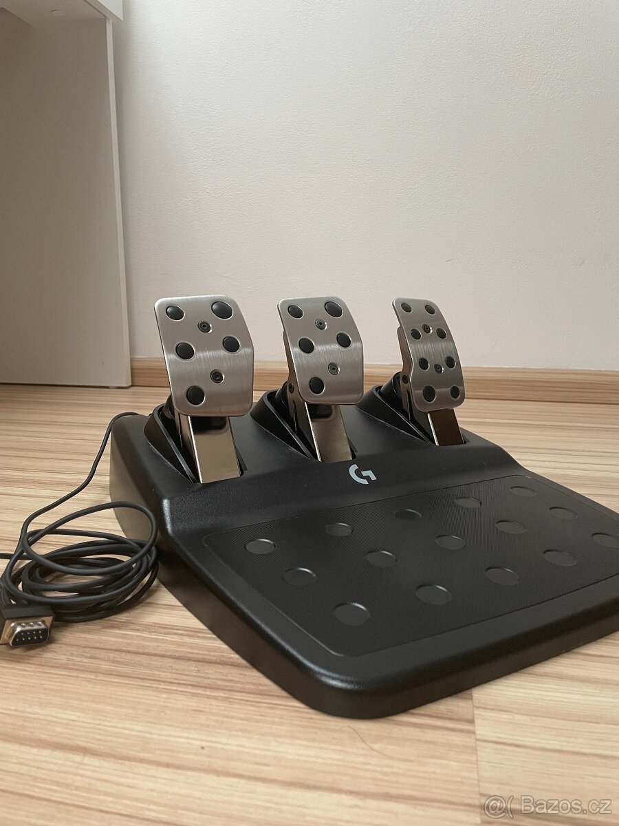 Volant Logitech G923 Racing Wheel and Pedals pro Xbox O - 6