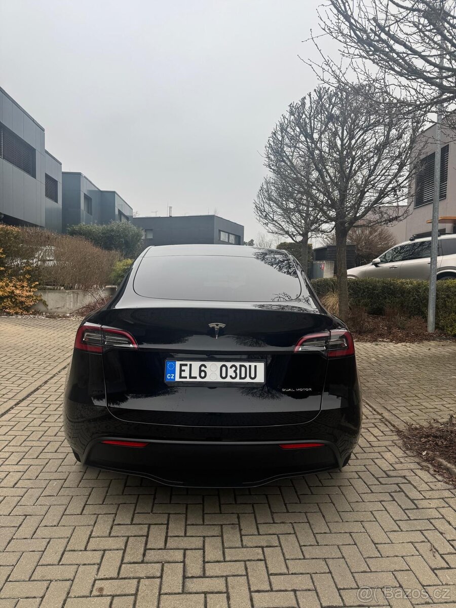 Tesla Model Y, Dual motor - 6