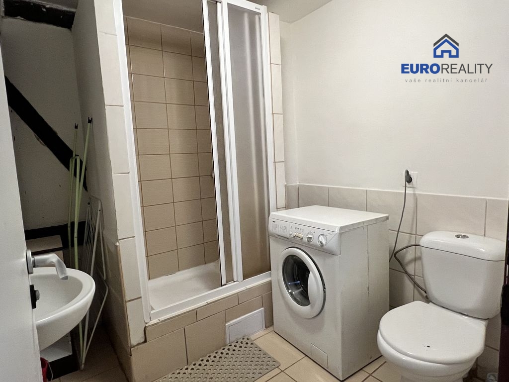 Pronájem, byt 3+1, 75 m2, Chodova Planá, ul. Vyškovská - 6