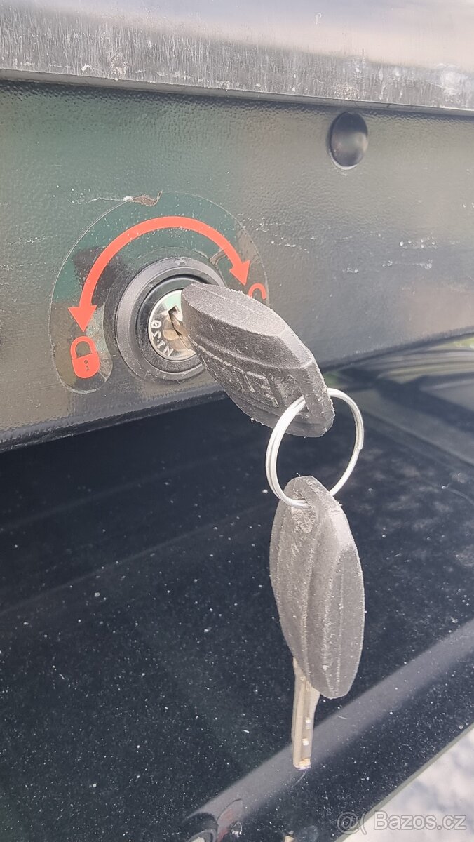 Thule střešní box SPIRIT 820 - 6